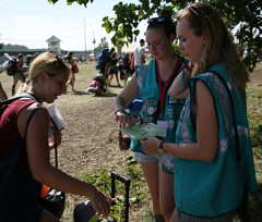 2016 reading festival hotbox events staff and volunteers 005 